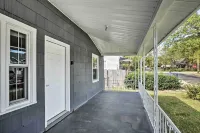 Cozy Greenville Bungalow ~ 2 Mi to Downtown! - 3-Star