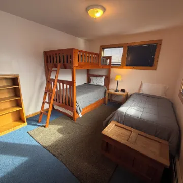 Mountain Sports Inn Hotels near Ramshead Express Quad