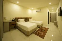 Veerdency Luxury Resort - Pool