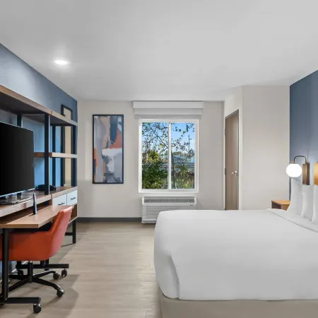 Everhome Suites Bowling Green by Choice Hotels