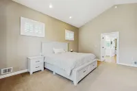 Plummer Lakefront Home: Fish & Kayak - Wifi