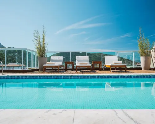 Angra Beach Hotel โรงแรมในอังกรา ดอส เรอิส
