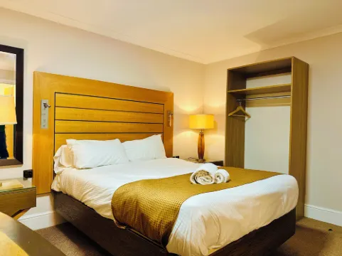 คราวน์ โรงแรม - สโตน (ใกล้ สโต๊ค-ออน-เทรนต์) บาย โอโย