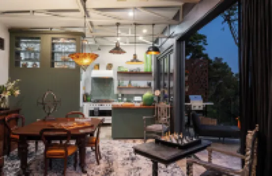 Escape to Serenity in Beechmont Luxurious Cabin Retreat
