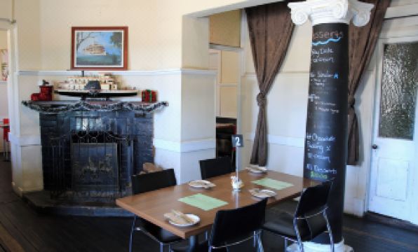 Mannum Hotel
