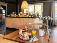 Kyriad Direct Marseille Ouest - Martigues Hotels in Martigues