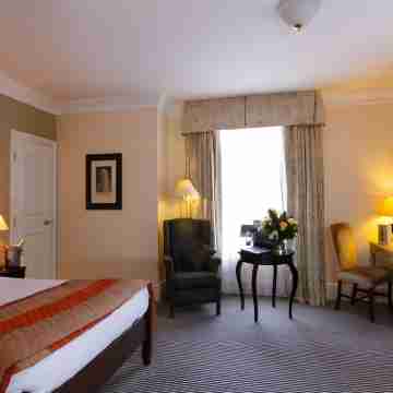 Kingston Lodge Hotel Rooms