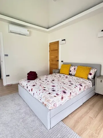 รูปภาพของLuxurious Bed & Breakfast Stay in Unique Villa