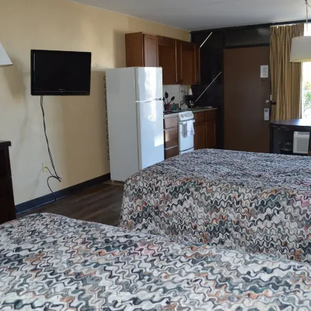 Tarpon Shores Inn