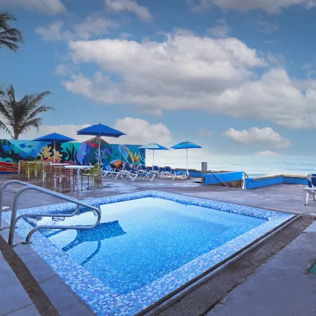 Garner Hotel MAZATLAN BEACH by IHG