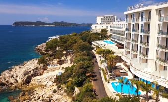 Royal Princess Hotel