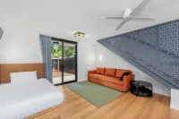 Spring Hill Terraces Motel & Apartments - balcón