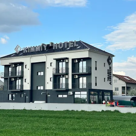 KIMMIY Hotel Hotels in Surcin