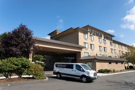 Oxford Suites Portland - Jantzen Beach