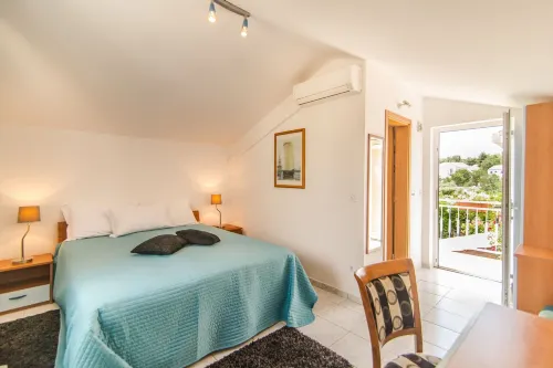 Mirca in Supetar With 7 Bedrooms and 6 Bathrooms