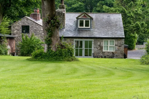 Cottage in Pantymwyn Near Loggerheads Park - 4-Star