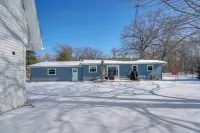 Deck, Fire Pit! Fully Updated Home Near Lake Huron - 3-Star