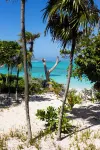 Pelican Beach Hotel - Beach