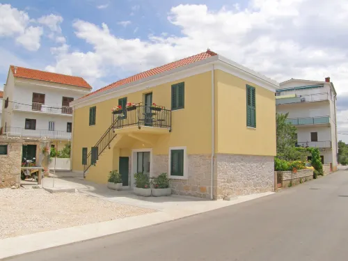 Apartments Mare - Beach