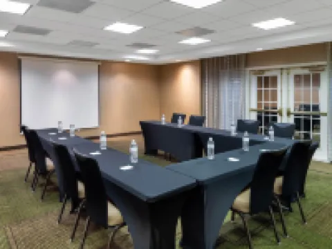 La Quinta Inn & Suites by Wyndham Greenville Haywood Hotels in Greenville