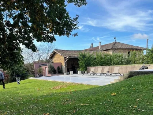 Domaine les Darbonnets - Bed and Breakfasts