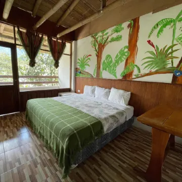 Biohostal Mindo Cloud Forest