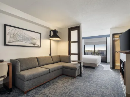 Hyatt Place Lakeland Center