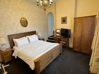 George & Pilgrims Hotel