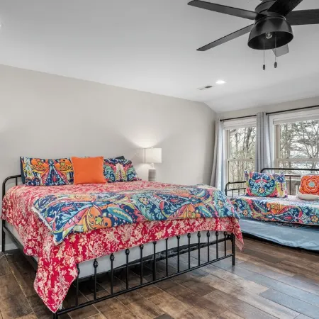 Lake Hartwell 4Br Waterfront Hot Tub GameRoom