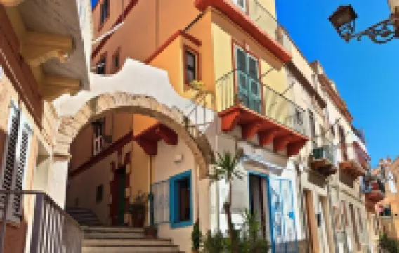 ลักซาร์ สวีทส์ แอนด์ อพาร์ตเมนต์ โรงแรมใน