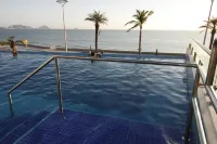 Varali Grand Hotel - Pools