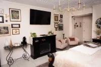 Hideaway Suites on 5th Formally 5TH East Hall