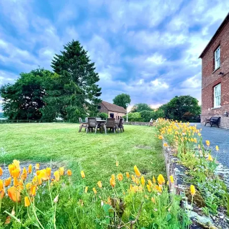 Colthrop Manor B&B