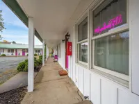 Lumberjill Lodge Hotels in Polk County