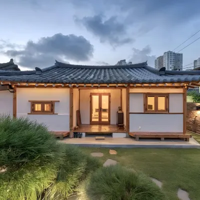 Jeonju Daedong Gotek Отели рядом с достопримечательностью «Традиционный дом Хакиндан»