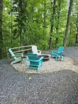 Downtown Helen House on 4 acres adjoining Unicoi State Park. Hikers Paradise!!!