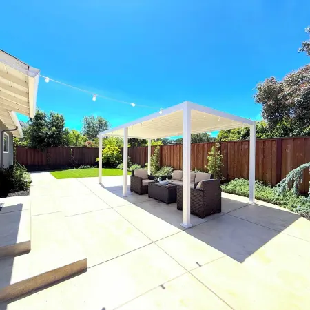 3bd/2ba Remodeled Luxury Home + Steam Shower!