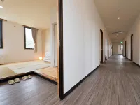 LOW COST RESORT MANZA BEACH (恩納和風ホテル北海荘)