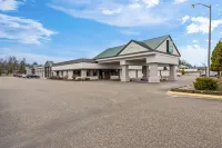 Quality Inn & Suites - Lemmikkieläimet sallittu