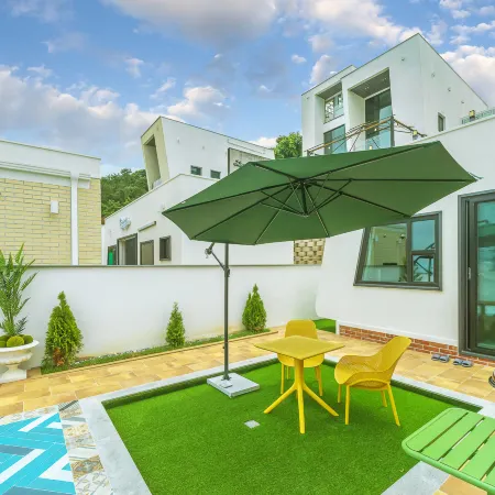Yeosu Tira061 Boutique Spa & Pool
