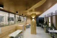 Arista Hotel Ubon - servizio colazione