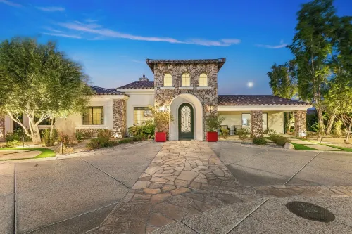 Luxury+deals,Cinema,Basketball,Volleyball, Pickleball, Putting Green,Ping Ping