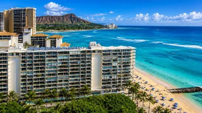 Castle Waikīkī Shore Hotels in Honolulu