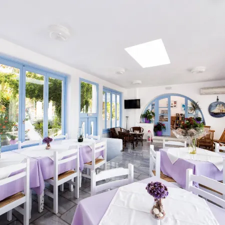 Stratos Apartments & Studios