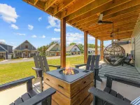 Green Wood Getaway for 18 Hotels in Ridgedale