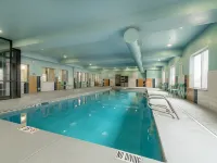Holiday Inn Express & Suites LAMAR by IHG فنادق في لامار