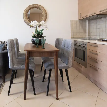 Alexandra Boutique Residence Seaside