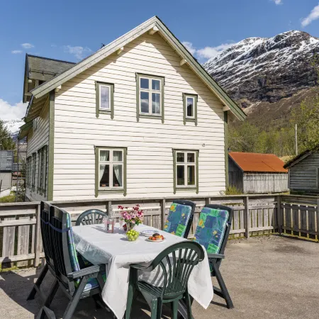 Elvehuset