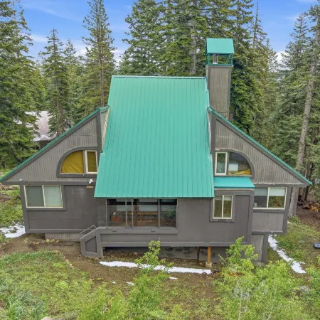 A-frame Home With Deck & Bbq - Vh #223 2 Bedroom Cabin
