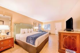 Seasons Florida Resort
